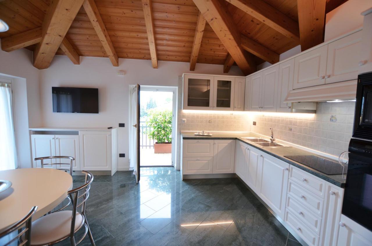 Attic Palme Apartment Riva del Garda